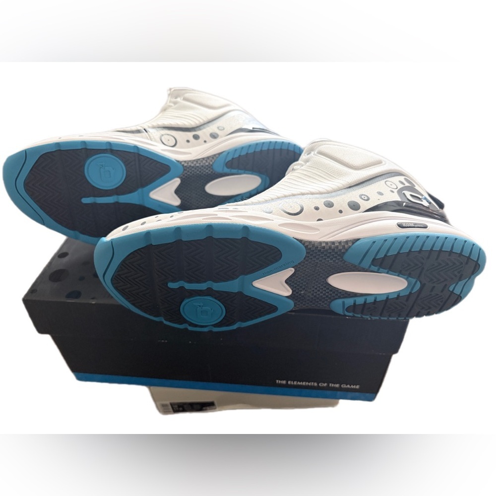 Men's White and Black Athletic Sneakers - Picture 4 of 5